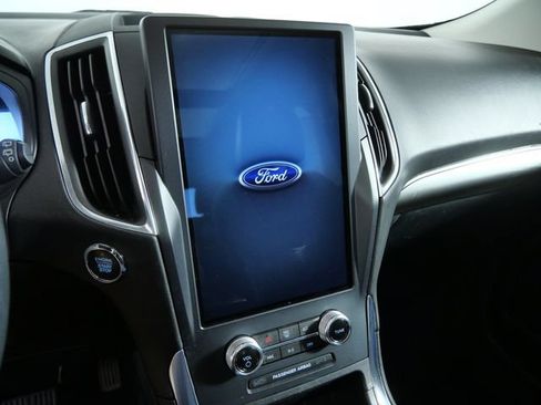 Certified 2024 Ford Edge Titanium w/ Equipment Group 301A AWD/4WD image 19