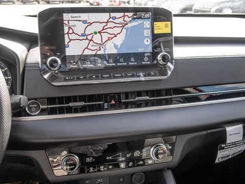 New 2025 Mitsubishi Outlander 4WD Plug-In Hybrid image 36