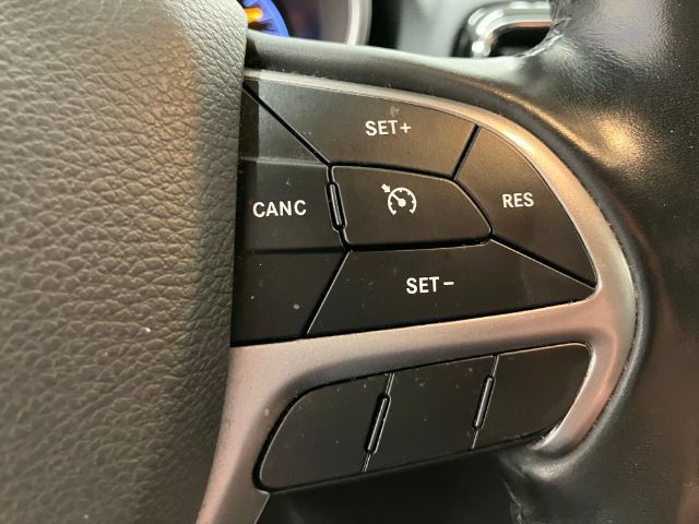Used 2020 Jeep Grand Cherokee Altitude AWD/4WD image 28