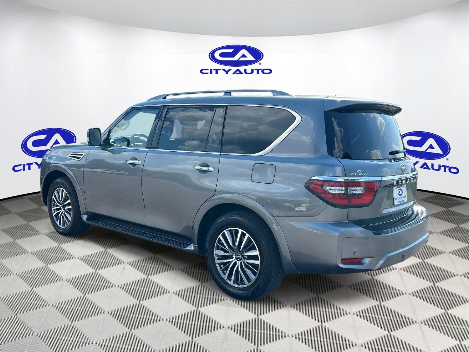 Used 2023 Nissan Armada SL RWD image 5