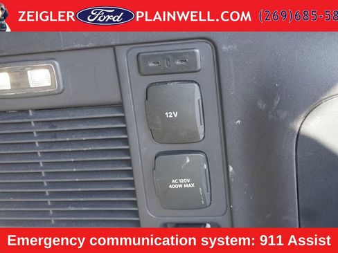 Used 2025 Ford Expedition Active AWD/4WD image 12