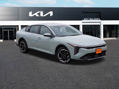 New 2025 Kia K4 EX image 1