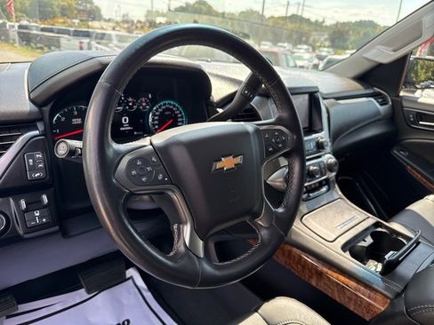 Certified 2020 Chevrolet Suburban Premier w/ Premier 6.2L Value Package image 40