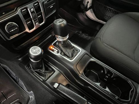 Used 2020 Jeep Wrangler Unlimited Sport AWD/4WD image 15