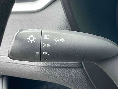 Used 2020 Toyota RAV4 LE w/ Carpet Mat Package AWD/4WD image 31