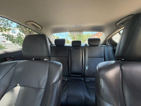 Used 2014 Acura ILX FWD image 9