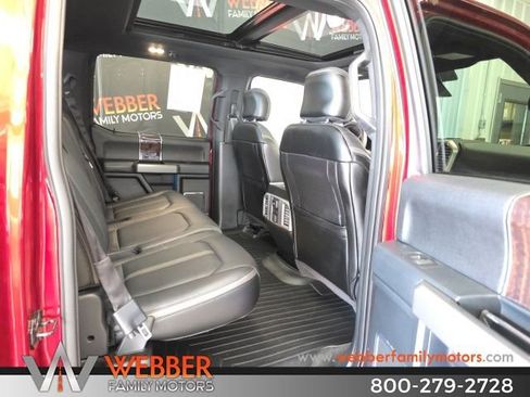 Used 2015 Ford F150 Platinum w/ Equipment Group 701A Luxury AWD/4WD image 5