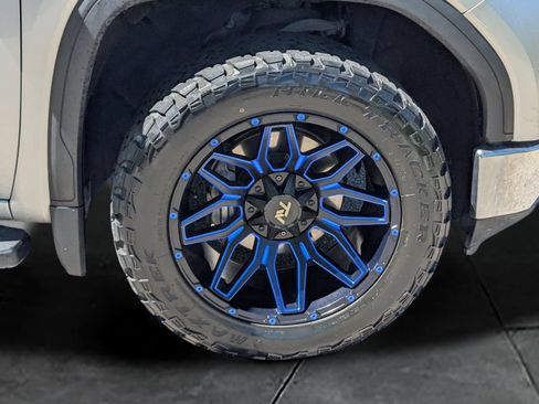 Used 2020 GMC Sierra 1500 SLT RWD image 11