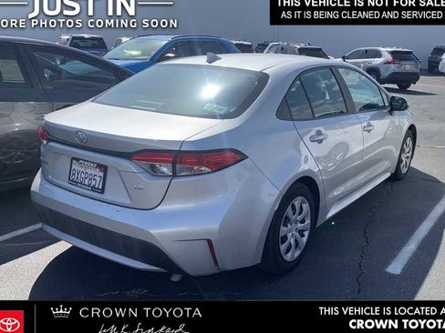 Used 2021 Toyota Corolla LE w/ Carpet Mat Package (TMS) FWD image 2