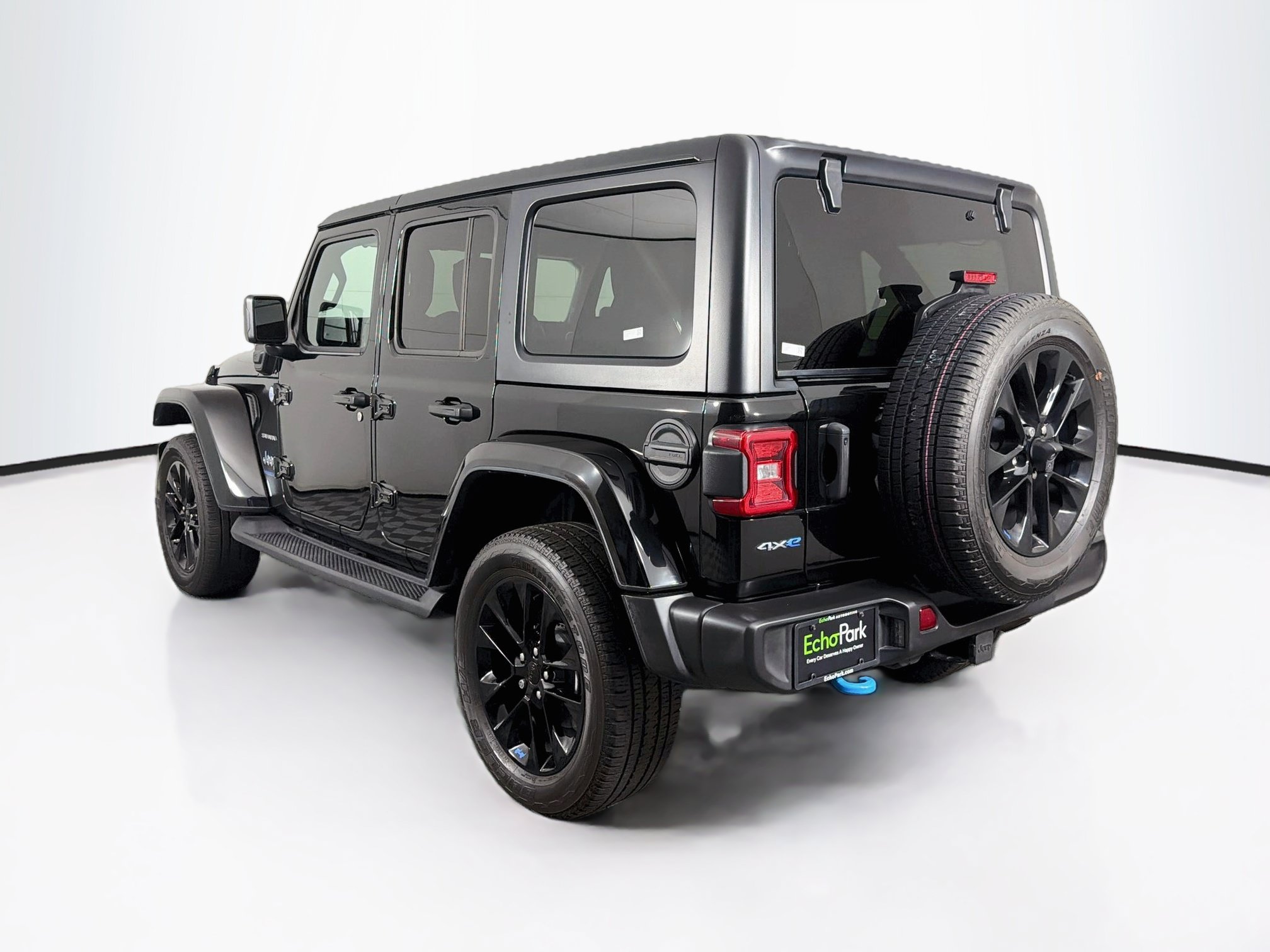 Used 2023 Jeep Wrangler Unlimited Sahara w/ Cold Weather Group AWD/4WD image 5