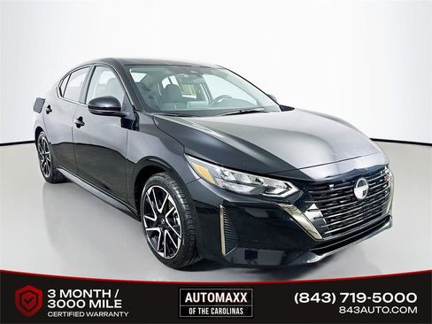 Used 2025 Nissan Sentra SR FWD image 1