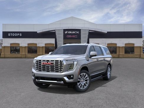 New 2026 GMC Yukon XL Denali w/ Denali Reserve Package image 8