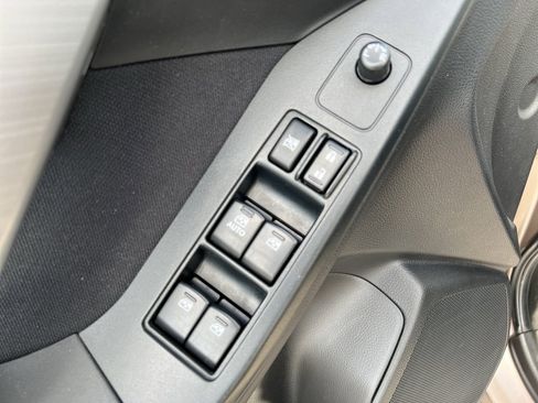 Used 2014 Subaru Forester 2.5i Premium w/ All-Weather Package image 40