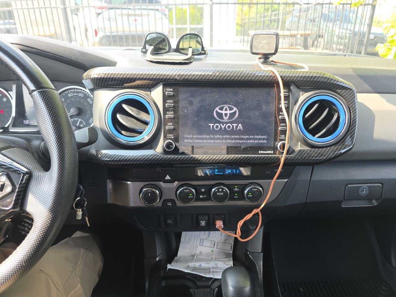 Used 2021 Toyota Tacoma SR5 AWD/4WD image 8