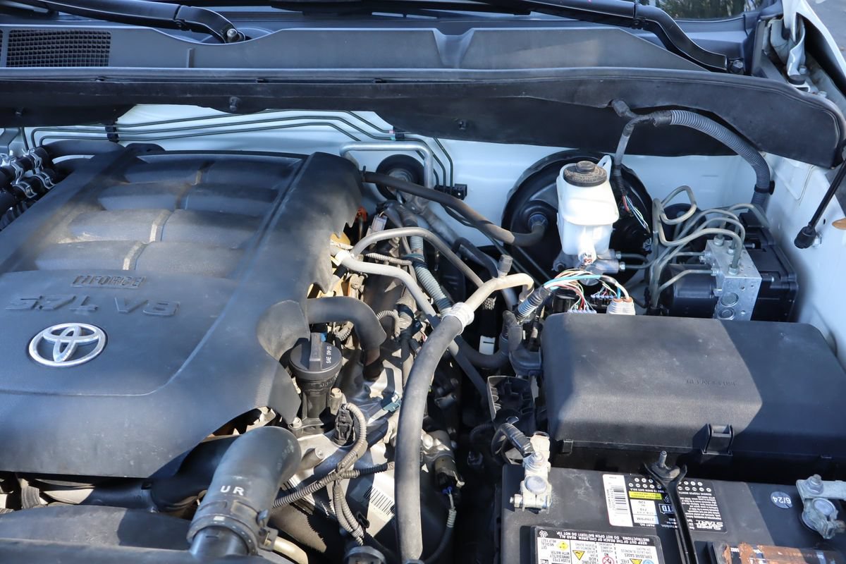 Used 2014 Toyota Sequoia Platinum RWD image 42
