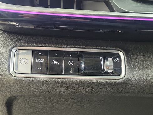 Used 2024 Buick Envision Preferred AWD/4WD image 23
