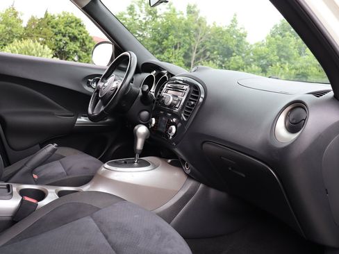 Used 2011 Nissan Juke SV AWD/4WD image 20