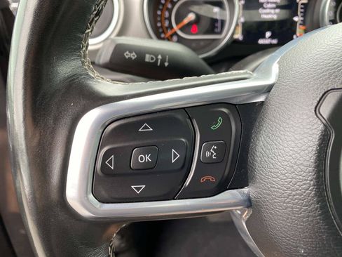 Used 2022 Jeep Gladiator Overland w/ Cold Weather Group AWD/4WD image 21