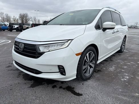 Used 2021 Honda Odyssey Touring image 2