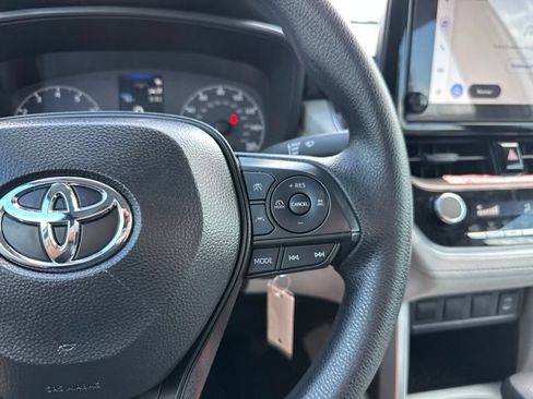 Used 2025 Toyota Corolla Cross L FWD image 22
