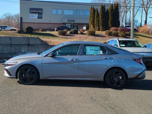 New 2026 Hyundai Elantra SEL Sport FWD image 6