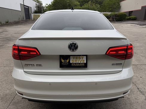 Used 2016 Volkswagen Jetta SEL Premium FWD image 4