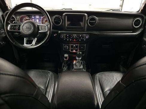 Used 2018 Jeep Wrangler Unlimited Sahara AWD/4WD image 23
