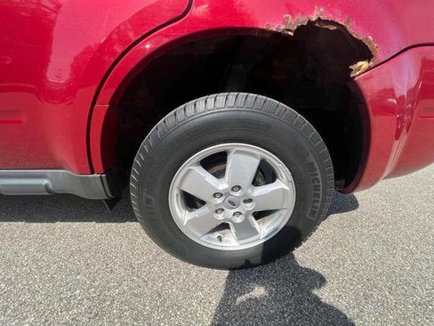 Used 2011 Ford Escape XLT w/ 201A Rapid Spec Order Code AWD/4WD image 12