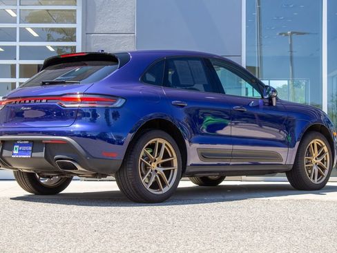 Used 2025 Porsche Macan AWD/4WD image 10