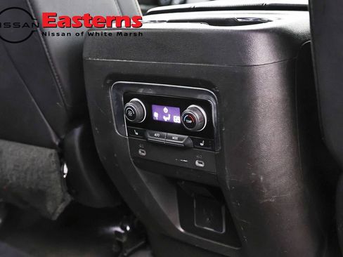 Used 2023 Chevrolet Suburban Premier RWD image 24