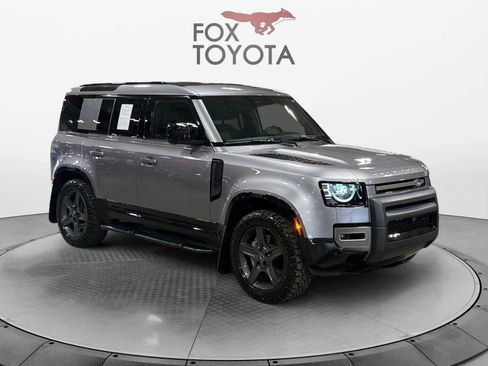 Used 2022 Land Rover Defender 110 X-Dynamic SE AWD/4WD image 8