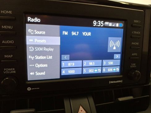 Used 2020 Toyota RAV4 XLE image 22