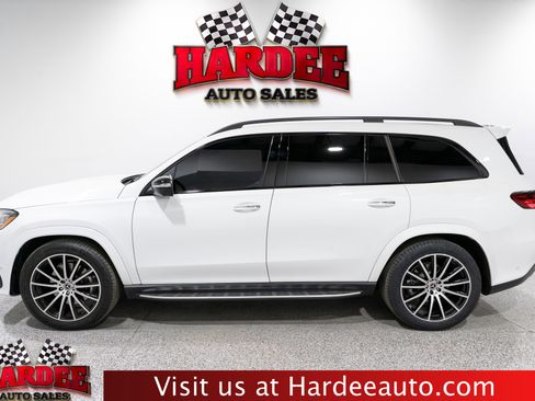Used 2025 Mercedes-Benz GLS 450 4MATIC image 1