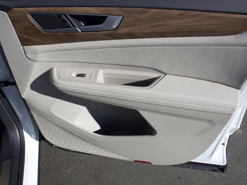 New 2026 Volkswagen Atlas SE image 36