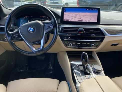 Used 2021 BMW 530i w/ Convenience Package RWD image 8