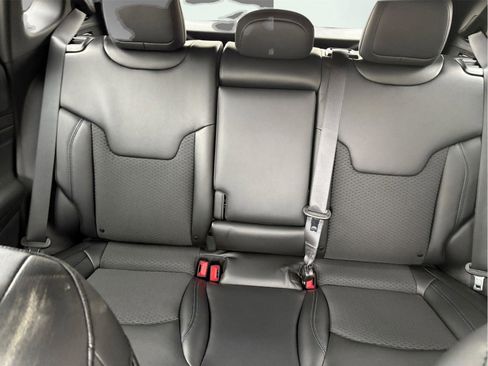 New 2026 Jeep Compass Latitude image 13