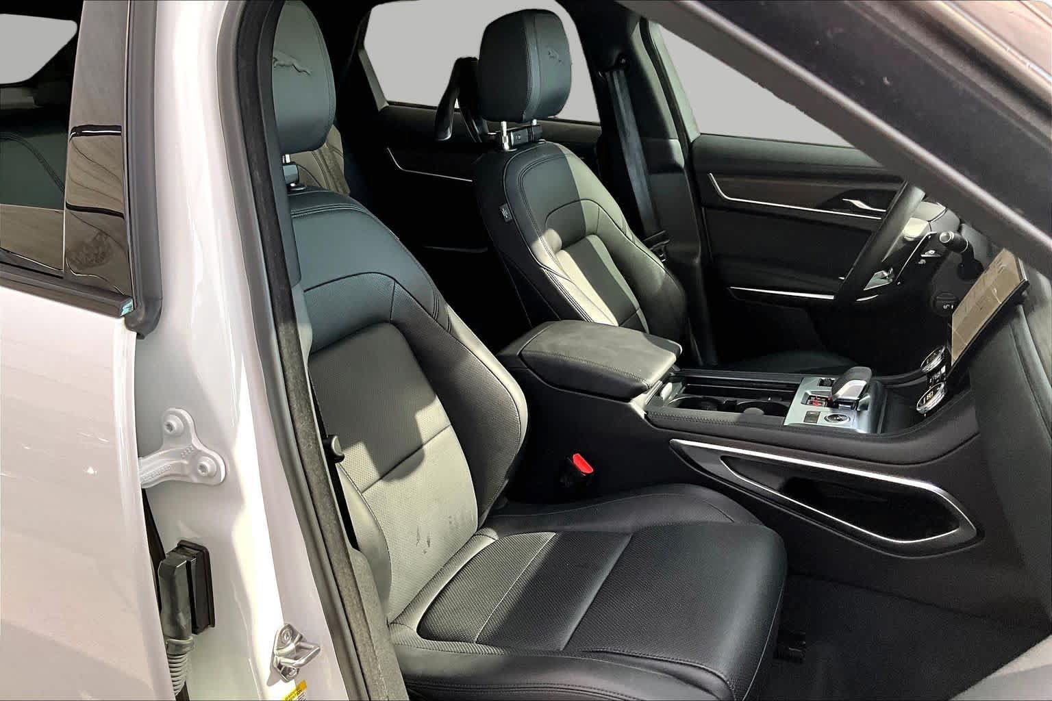 Used 2023 Jaguar F-PACE S AWD/4WD image 9