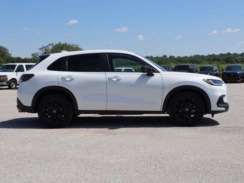 Used 2025 Honda HR-V Sport image 7