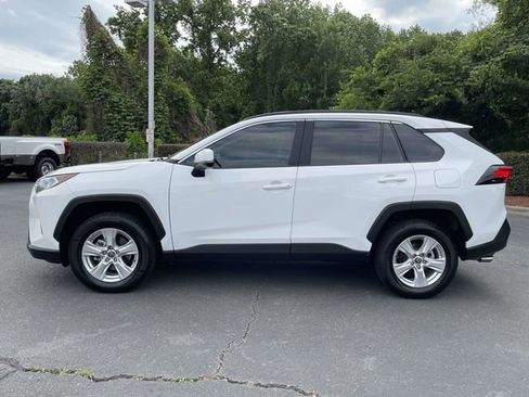 Used 2021 Toyota RAV4 XLE FWD image 29
