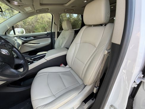 Used 2020 Buick Enclave Essence w/ Sound and Sites Package image 16