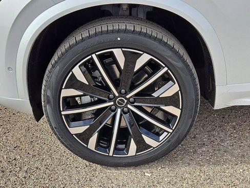 New 2026 Volvo XC90 B6 Ultra image 10