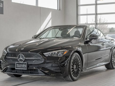 Used 2025 Mercedes-Benz CLE 300 4MATIC Cabriolet image 24