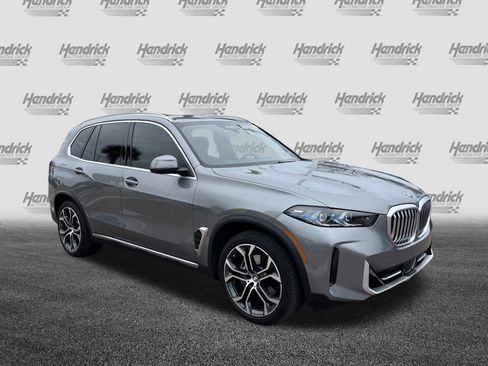 Certified 2024 BMW X5 sDrive40i w/ Premium Package image 2