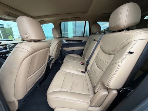 Used 2025 Cadillac XT6 Premium Luxury w/ Platinum Package AWD/4WD image 15
