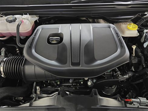 Used 2026 RAM 1500 Laramie w/ Night Edition image 32