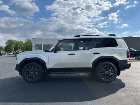 New 2026 Toyota Land Cruiser AWD/4WD image 4
