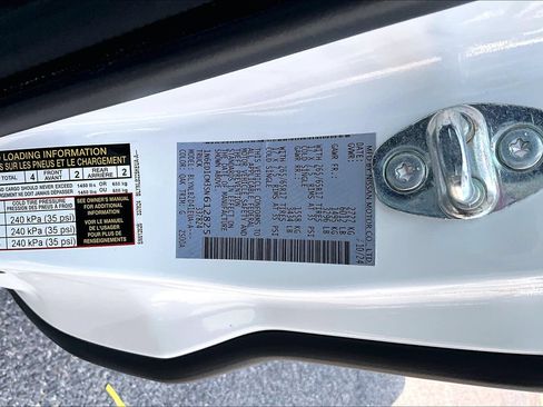 Certified 2025 Nissan Frontier SV AWD/4WD image 31