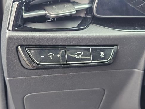 Certified 2025 Kia Niro Wind FWD image 33