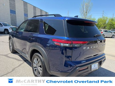 Used 2025 Nissan Pathfinder SV FWD image 14