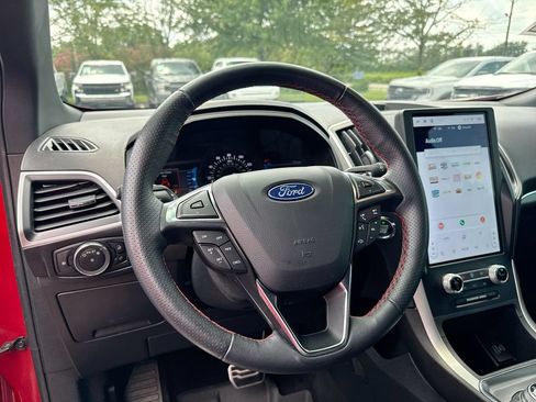 Used 2024 Ford Edge ST-Line AWD/4WD image 11